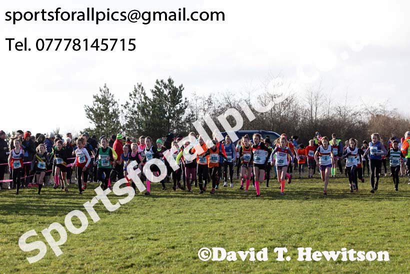 Girls under-13s Start Fitness NEHL, Herrington Country Park, near Sunderland. Photo:  David T. Hewitson/Sports for All Pics